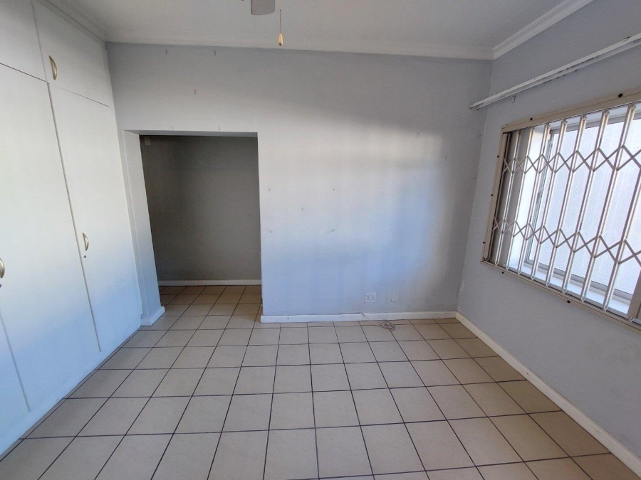 To Let 4 Bedroom Property for Rent in Claremont Western Cape